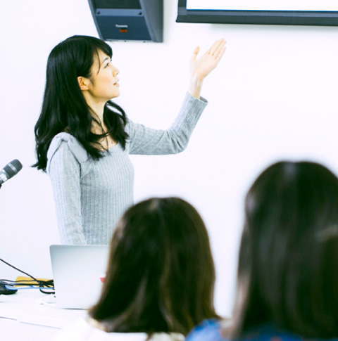 国際商学部