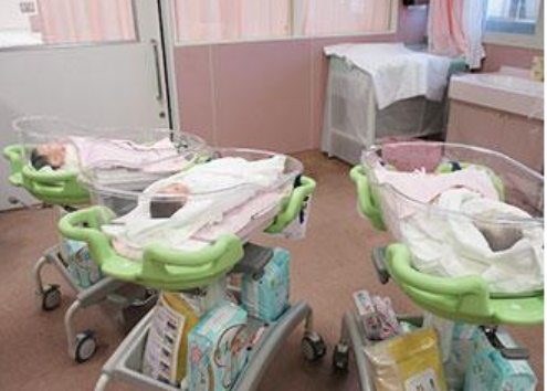 新生児室の画像