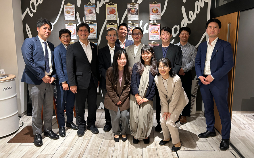 参加した関係者の集合写真