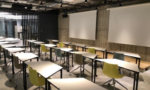 CLASSROOM（教室１）